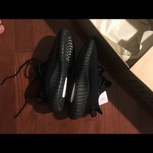 Yezzy 350 boost v2 “breds”